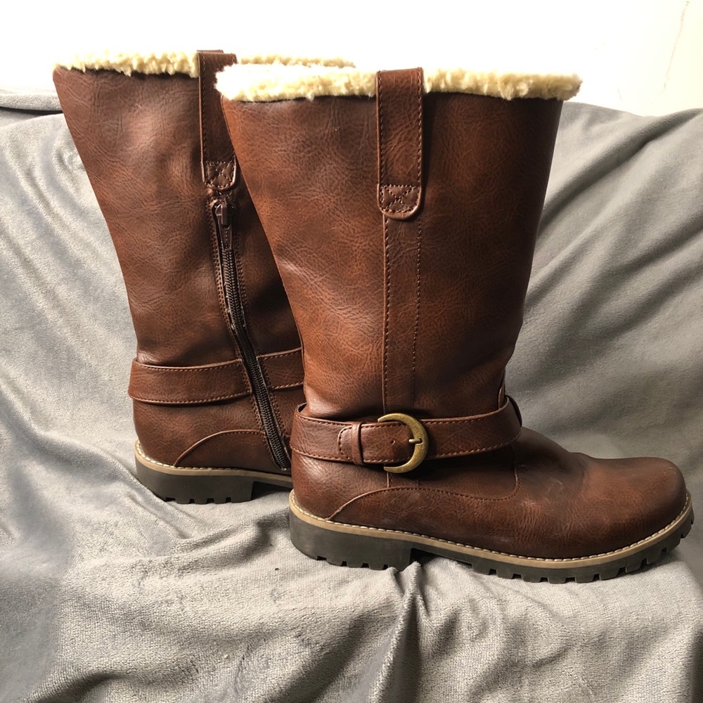 White Mountain Boots 👢